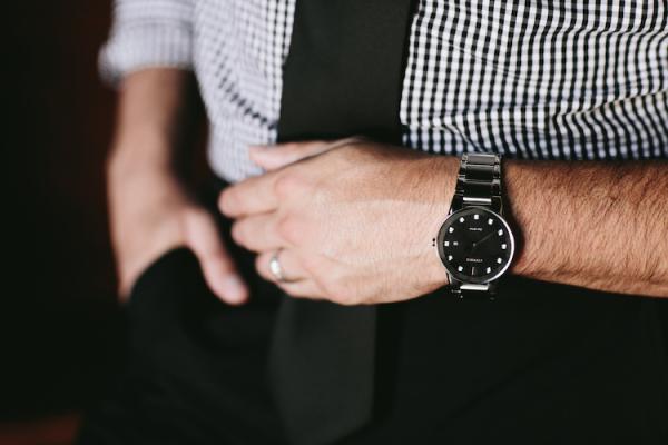 Best Men's Watch Styles for Dressing Professionally